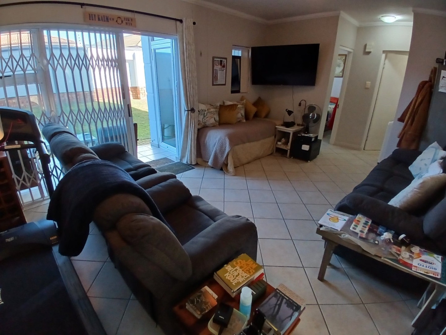 1 Bedroom Property for Sale in Reebok Western Cape